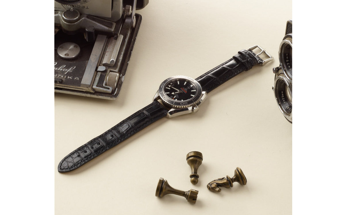 Hadley-Roma Men's Matte Black Genuine Alligator Watch Strap